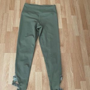 Victoria Secret green yoga Capri leggings